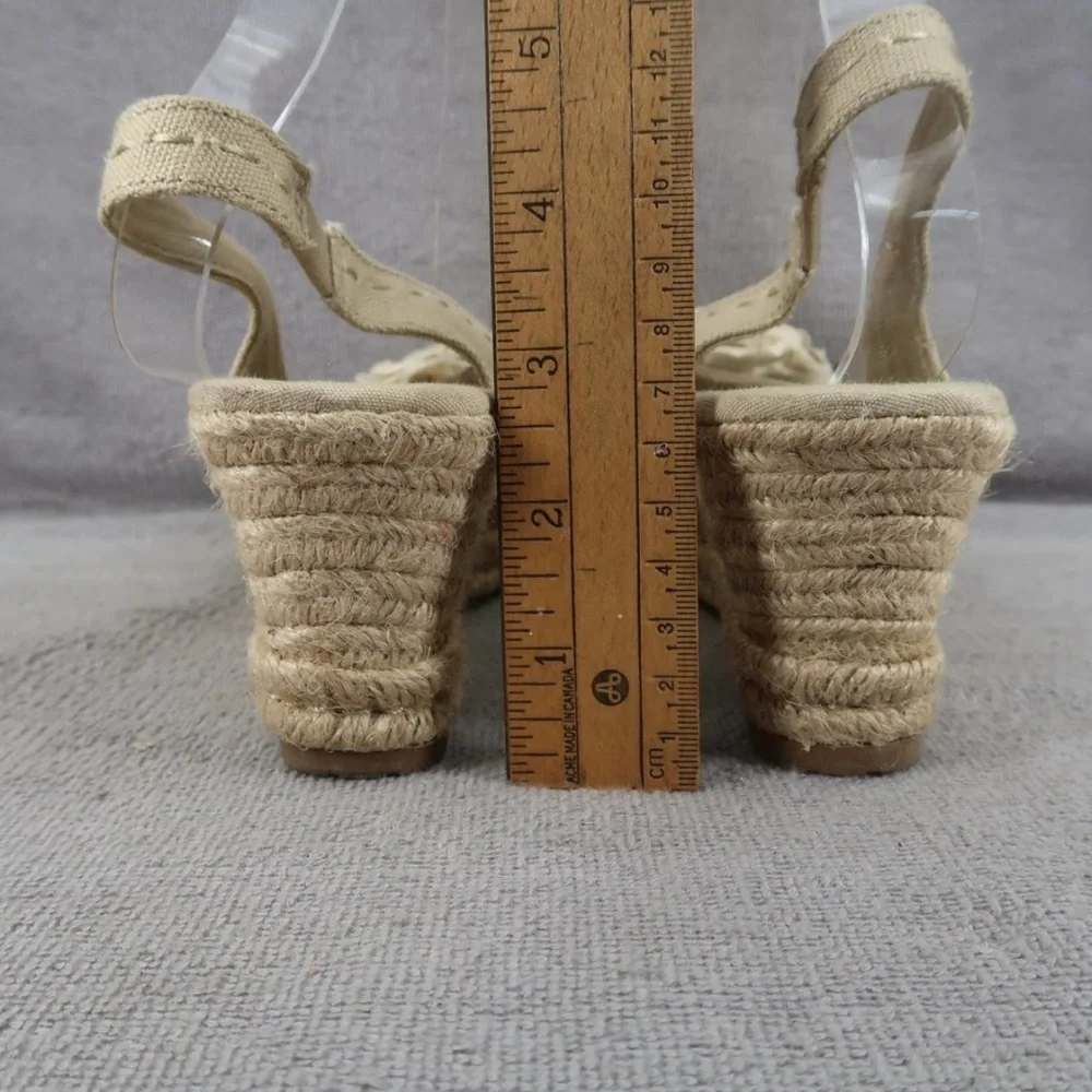 Natralizer. Tan Espadrilles with Floral Detail